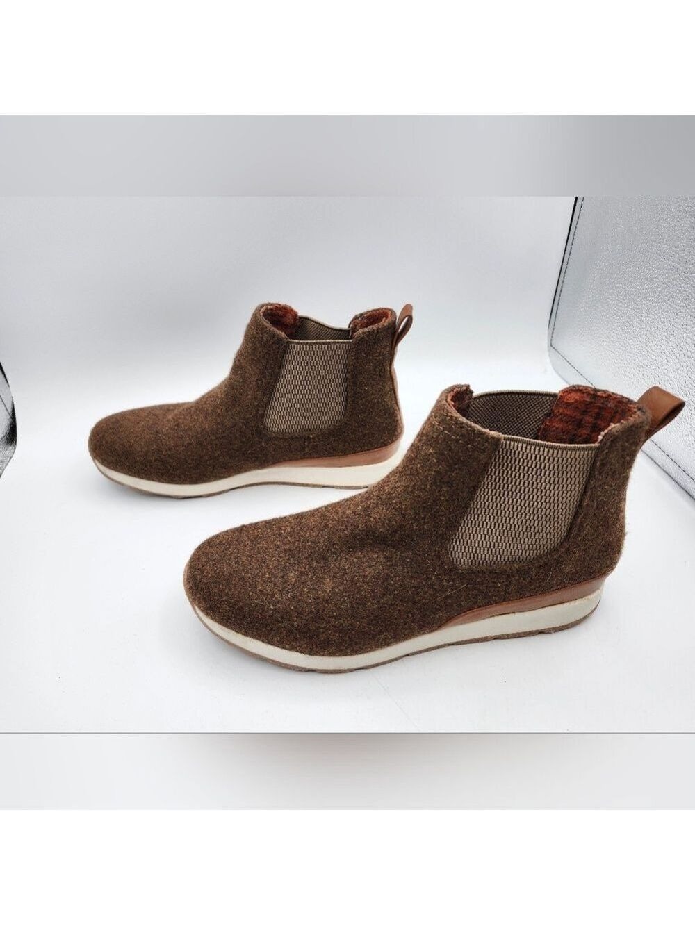 b.o.c. Brown Wool Felt & Leather Ankle Booties NWOT Sz 9 - Picture 5 of 6